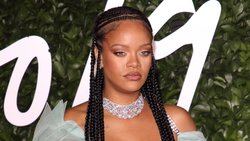 Rihanna: Die 33-Jährige Musikerin verdient ihr Geld vor allem mit Kosmetik.