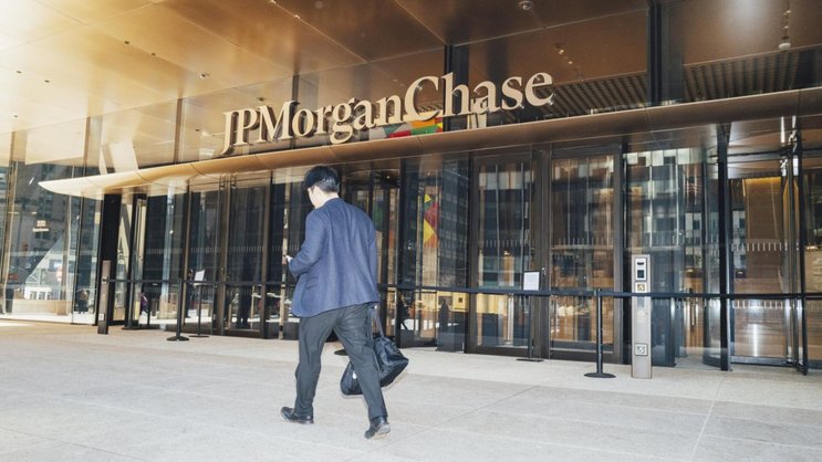 JPMorgan Chase hat die Vorwürfe in einer kürzlich eingereichten Klage wegen Verstössen am Arbeitsplatz zurückgewiesen. Sara Konradi für das WSJ