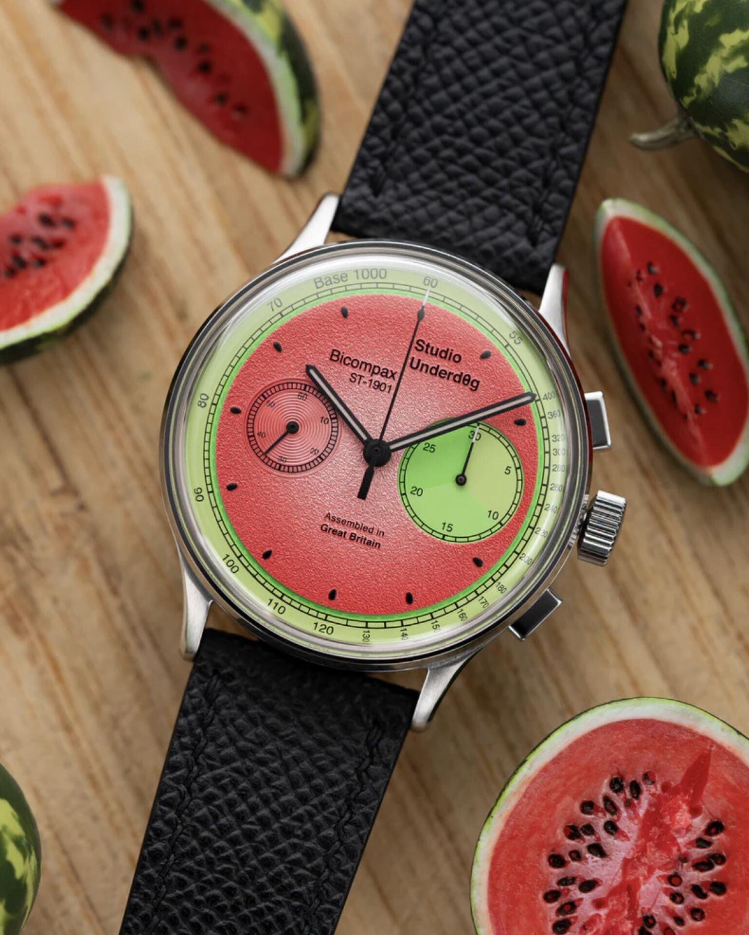 Die Uhr Watermel0n: 38,5-mm-Gehäuse, im Innern ein Seagull-Handaufzugswerk. Preis: 575 Fr.