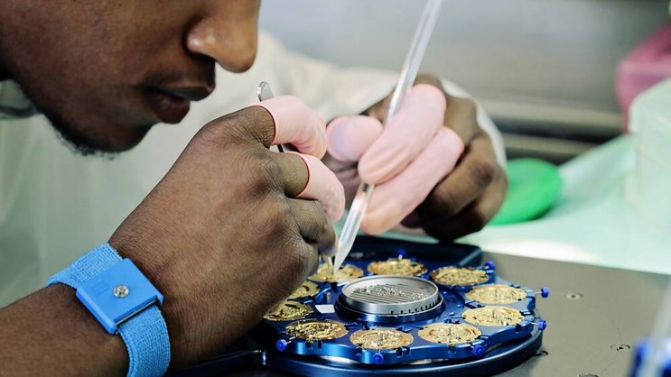 Made in Detroit: Shinola setzt Uhrwerke aus Schweizer Teilen zusammen. PR