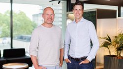 Pair-Finance-Gründer Stephan Stricker (l.) und Schweiz-Chef Marko Kusigerski vereinen Inkasso mit Marketing.