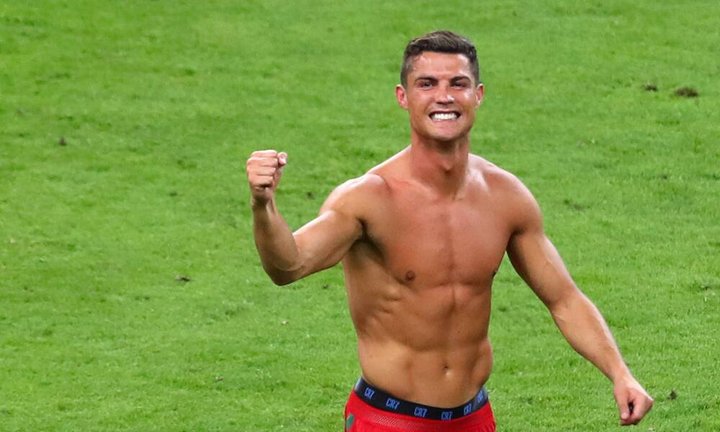 cristiano_ronaldo_cr7.jpg