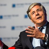 Josef Ackermann: Der Strahlemann muss unterdurch. Keystone