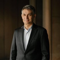 Schätzt den persönlichen Austausch mit den Mitarbeitenden: Fabrizio Petrillo, CEO Axa Schweiz.