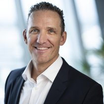 Gabriel Brenna ist seit Dezember 2025 CEO von Raiffeisen.