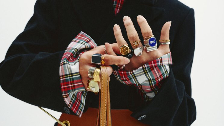 Ob Echtschmuck oder Modeschmuck – gekonntes Kombinieren ist gefragt.