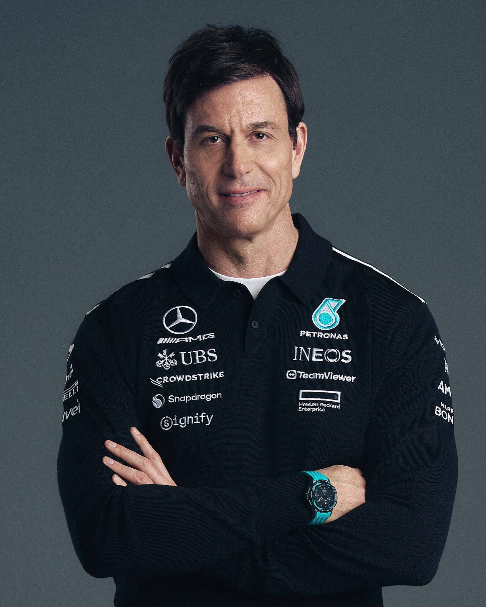Toto Wolff mit der neuen Big Pilot von IWC Schaffhausen.