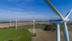 Windenergie: Thematische Fonds sind oft auf nachhaltige Investitionen ausgerichtet.