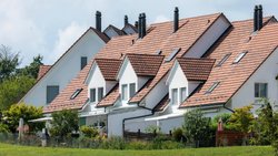 Häuser in Uster ZH: Wer 1998 ein Einfamilienhaus gekauft hat, darf sich in gewissen Fällen aber meist über einen noch grösseren Wertzuwachs freuen.