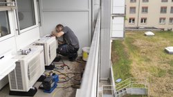 Für fix installierte Klimaanlagen braucht es in der Schweiz eine Baubewilligung.