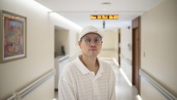Michael Walters wurde in Shanghai wegen eines Non-Hodgkin-Lymphoms behandelt. 