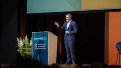 2025-09-23-Finance-Forum-Zuerich-2025-3699.JPG
