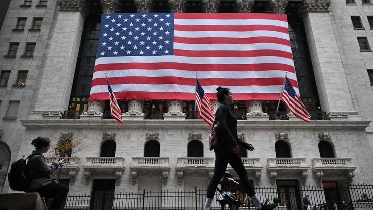 Die US-Börse an der Wall Street in Manhattan: Anlegerinnen und Anleger rechnen mit Zinssenkungen in den USA in diesem Jahr.