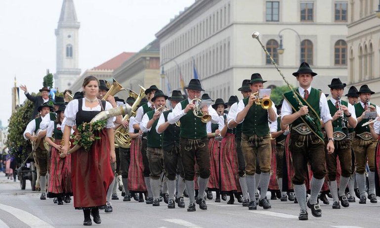 wiesn_trachtenumzug.jpg