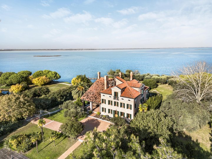 Für 22 Millionen Franken zu verkaufen: Eine Privatinsel der Swarovski-Erben in der Lagune von Venedig.