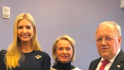 Zusammenarbeit bei der Berufslehre: alt Bundesrat Johann Schneider-Ammann weibelt bei Ivanka Trump (Links im Bild) für das duale Bildungssystem (im Dezember 2018).
