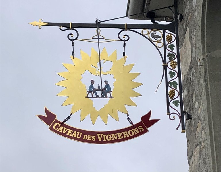 Im Caveau von Cully und in den Restaurants des Städtchens probiert man nicht nur exzellente Chasselas, sondern auch den raren Plant Robert.