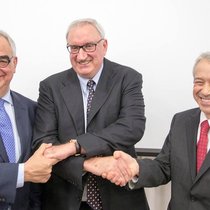 Happy End: Paul Stoffels, Jean-Paul Clozel und Joaquin Duato (v.l.). Keystone