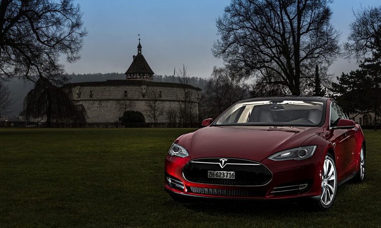 tesla-12.jpg