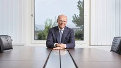 Zurich-Chef Mario Greco: Macht Versicherungsaktionären viel Freude. Keystone