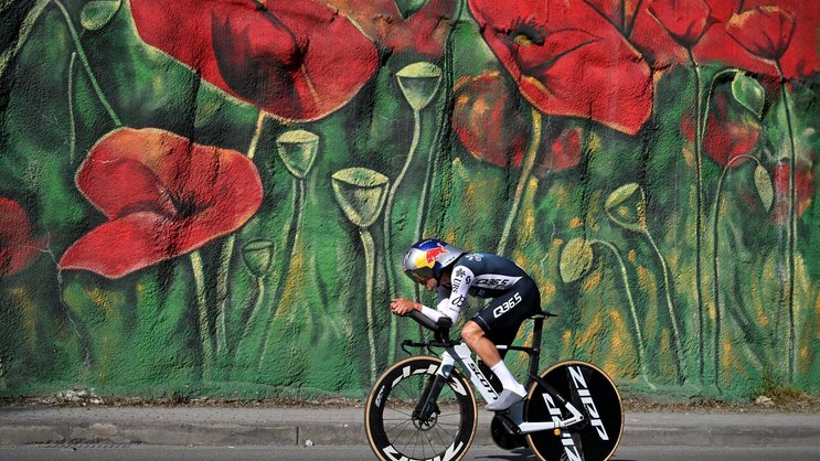 Tom Pidcock im Q36.5-Dress am Giro d’Italia, wo er auf dem für seine Verhältnisse katastrophalen 16. Rang landete.
