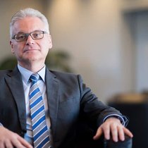 Riet Cadonau: Muss den komplexesten Deal der Schweizer Industrie zum Erfolg führen. Keystone