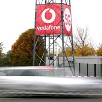 Funkmast von Vodafone in Deutschland: Die Firma liebäugelt offenbar mit einem Schweizer Markteintritt.