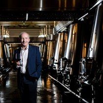 40 Stundenkilometer zu schnell: Die Geschwindigkeitsübertretung hat für Michel Reybier (hier in seinem Weingut Cos d’Estournel) schwere Folgen.