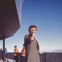 George Lazenby alias Agent 007 schiesst auf dem Schilthorn scharf in «Im Geheimdienst Ihrer Majestät» – dem Film, mit dem Mürren schlagartig berühmt wurde.