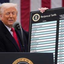 Am 2. April 2025 erklärte Donald Trump der Welt den Zollkrieg.