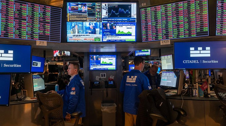 Laut Johnson Associates werden die Jahresendboni für Wall-Street-Händler und Investmentbanker voraussichtlich um bis zu 30 % gegenüber dem Vorjahr steigen.