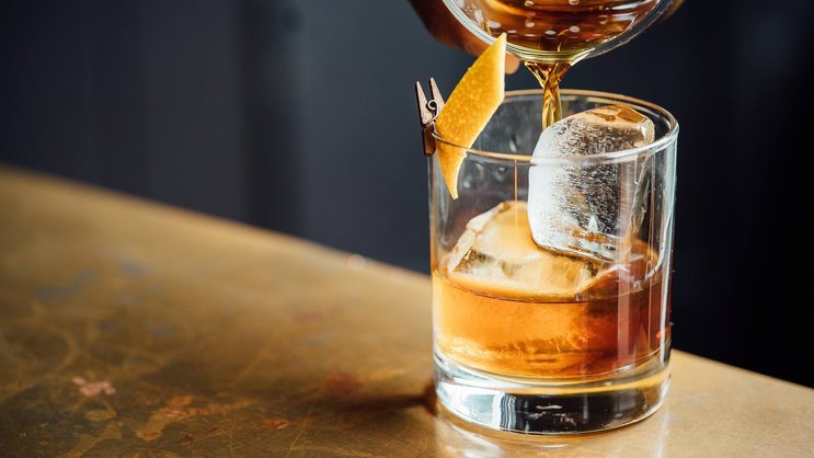 Whiskey: Ein paar Tropfen Wasser sorgen für mehr Geschmack und Geruch.Pixabay