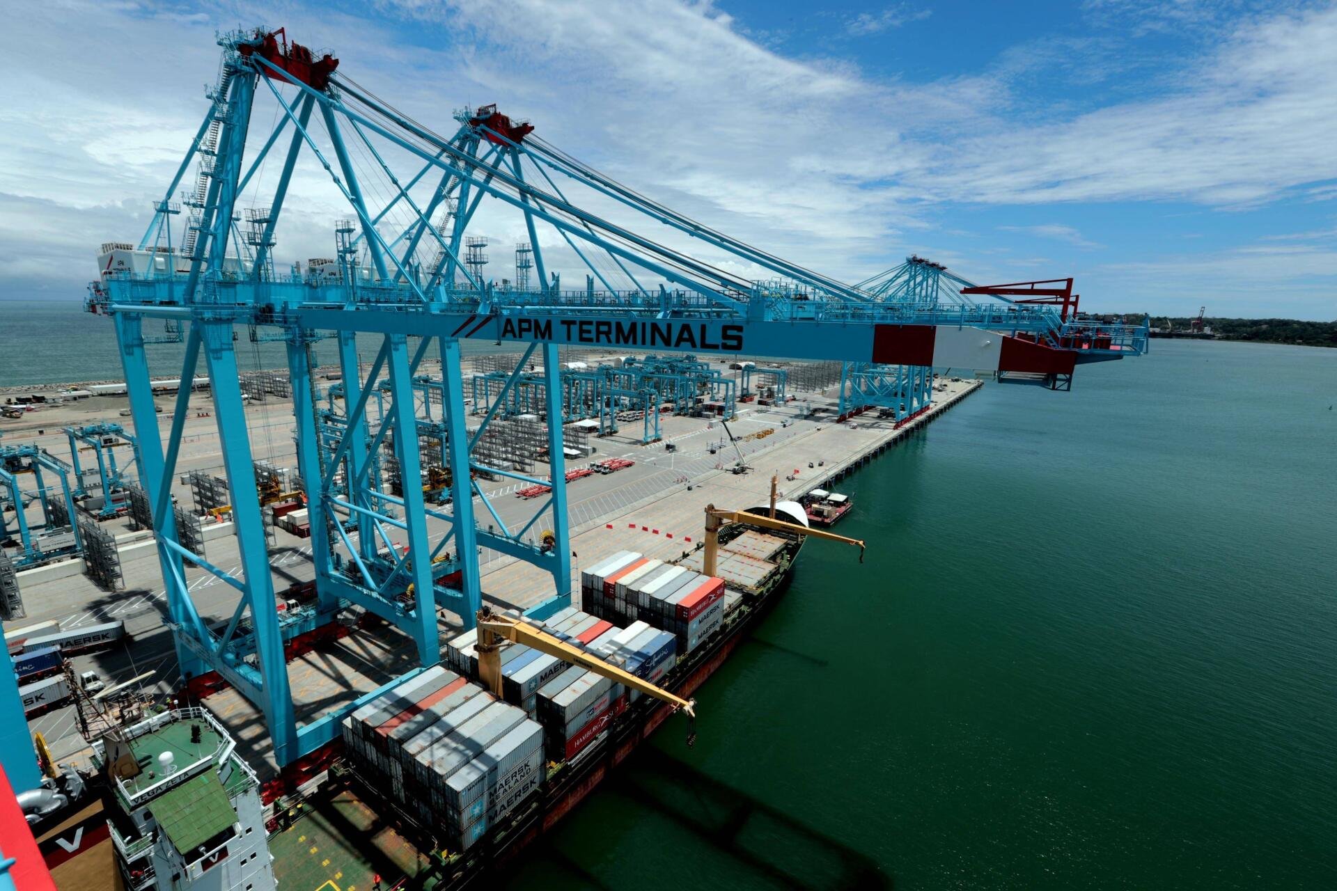 September 27, 2018 - 27092018 La nueva terminal de contenedores APM en Puerto Limon, tiene seis gruas Porticas y 29 grua