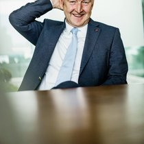 Blühende Geschäfte: Chef Thomas Klühr in der modernisierten Swiss-Zentrale in Kloten.