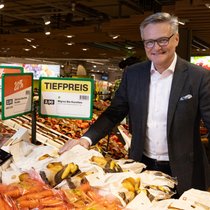 Migros-Chef Mario Irminger macht mit Tiefpreisen auf Discounter.