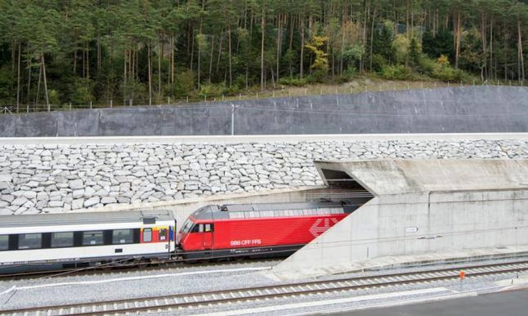 gotthardtunnel_11.jpg