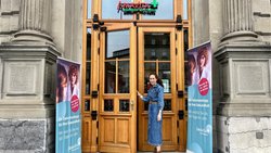 Ihre Produkte der eigenen Kosmetikmarke Rebelle Beauty gibt es seit kurzem in der Amavita am Zürcher Hauptbahnhof zu kaufen.