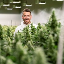 Von Coca-Cola zu Cannabis: Marry-Jane-CEO Rico Üslük ist ein Konsumgüterprofi. Er war lange Manager beim US-Konzern Coca-Cola.