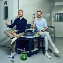 Immer schön cool bleiben: Die Corintis-Gründer Remco van Erp (links) und Sam Harrison räumen zum zweiten Mal den Top-Preis ab.