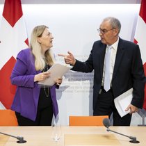 Helene Budliger Artieda und Guy Parmelin galten lange als Dreamteam.