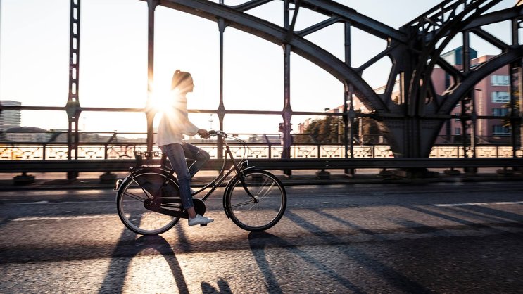 Velo und Finanzen: Unabhängigkeit macht Frauen stark und gibt ihnen Freiheit.