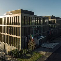 Das italienische Uhrenlabel Panerai fertigt in Neuenburg exklusive Modelle.