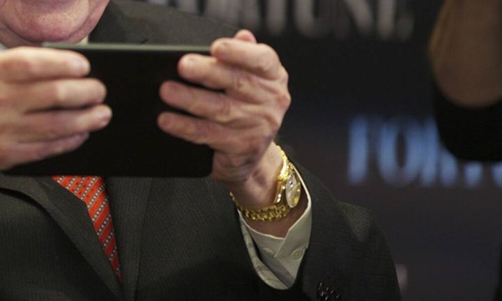 01.buffett.jpg