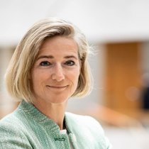 Florence Schnydrig Moser ist seit Mai 2021 Leiterin der Geschäftseinheit Private Banking der Zürcher Kantonalbank (ZKB). Die studierte Mathematikerin war vorher 18 Jahre bei der Credit Suisse.