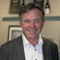 Andreas Meier betreibt in Würenlingen AG, einen Weinbaubetrieb und eine Rebschule. Für die Mitte-Partei sitzt er seit 2023 im Nationalrat.
