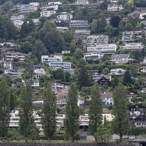 Im Schweizer Immobilienmarkt dürfte die Alterung der Bevölkerung und die Verschiebung der Nachfrage hin zu kleineren Wohnobjekten für bestimmte Regionen zu Problemen führen.