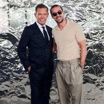 Hugo Boss mit dem Schweizer CEO Daniel Grieder (l.) wird neu von Frasers-Group-CEO Michael Murray (r.) präsidiert. 