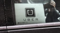 Uber will bis Ende 2026 Fahrten ohne Chauffeur in Zürich anbieten.