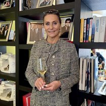 Adriana Burkard präsentierte im Zürcher Efficiency Club die neuesten Weine von Arillo in Terrabianca. Drei Weingüter – Terrabianca im Chianti Classico, Il Tesoro in der Maremma und Colle Brezza im Val d'Orcia gehören zum Familienunternehmen.