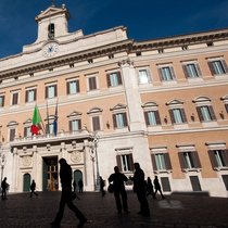 Parlament in Rom: Die Italiener ersuchen in der Anfrage um Informationen über namentlich nicht bekannte Personen mit Wohnsitz in Italien.